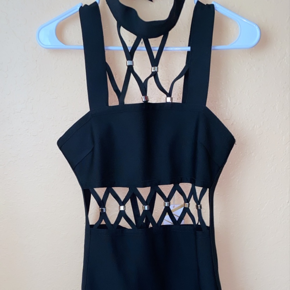 Dress - Picture 2 of 2